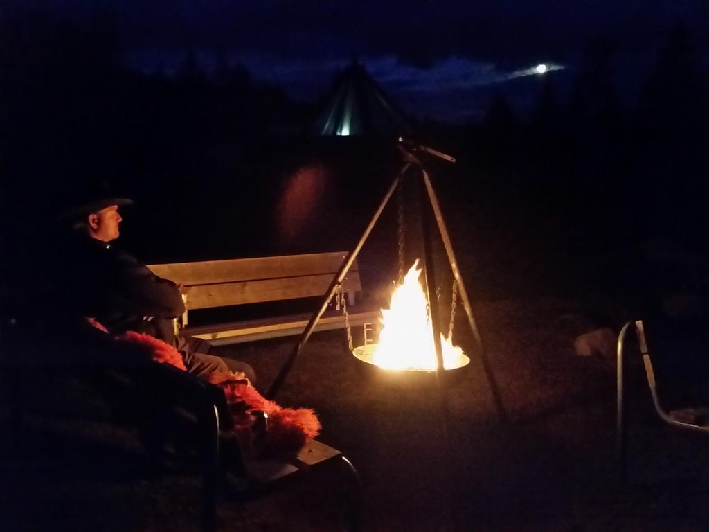 Hessdalen Ufocamp Apartment Varhus Bagian luar foto